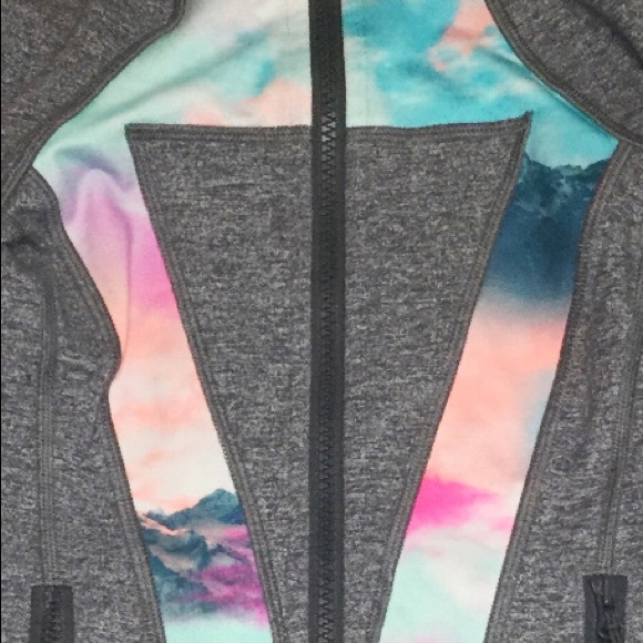 Active Sweater - Picture 6 of 6